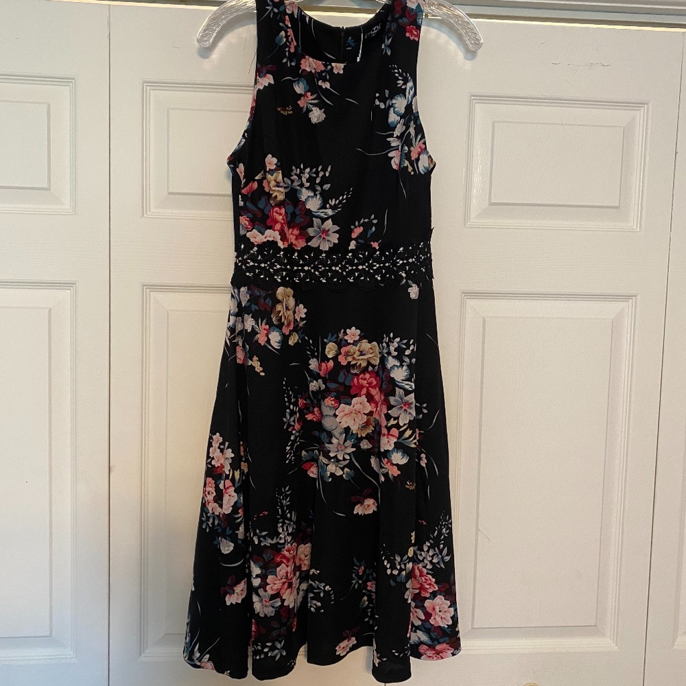 OWIN Women's Sleeveless Vintage Floral Cocktail Dress Size: Medium NWT